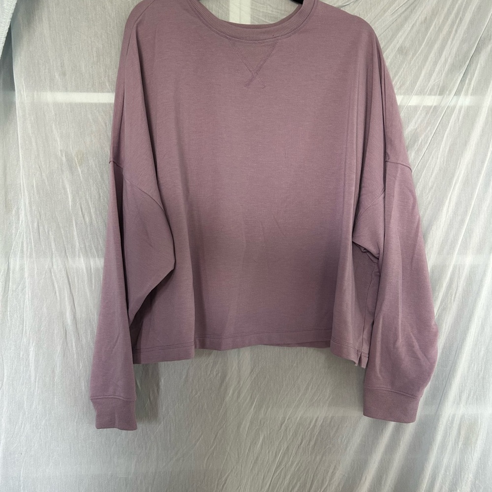 Hanes lavender Sweatshirt